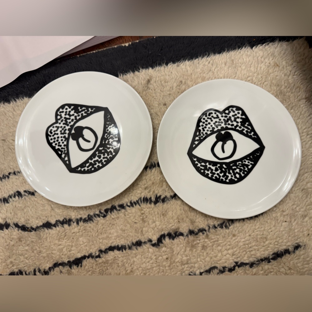 Set of 2 ikea glondite Black and White Graphic dinner Plates
